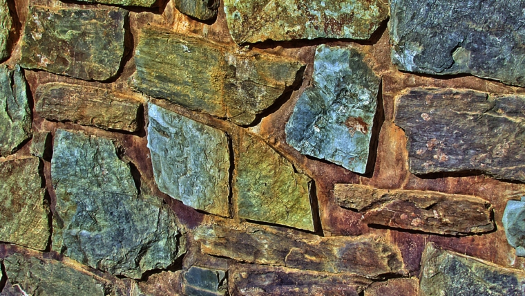 Not every garden transformation requires hiring expensive landscapers or investing in a complete redesign. With careful planning, the right materials and a willingness to invest some weekend effort, you can dramatically improve your outdoor space through DIY landscaping projects. Budget-conscious homeowners often discover that thoughtfully sourced decorative stone, combined with their own labour, delivers impressive results without draining savings. Lite Stone makes affordable landscaping accessible by providing quality materials at prices that support DIY aspirations. The key to successful DIY landscaping is prioritising impact. Focus your investment and effort on visible areas that will genuinely transform the overall appearance of your garden, while keeping less prominent zones simple and functional.